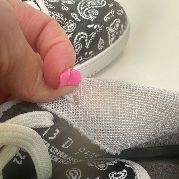 John Geiger GF-01 Lows Black and White Paisley Sneakers Size 13 - Picture 9 of 9